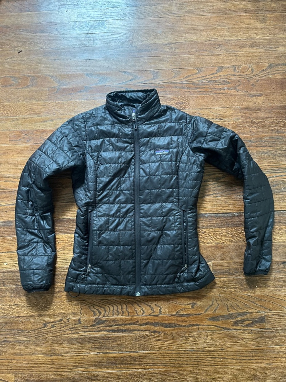 Patagonia Women’s Black Quilted Puffer Jacket - Picture 2 of 3